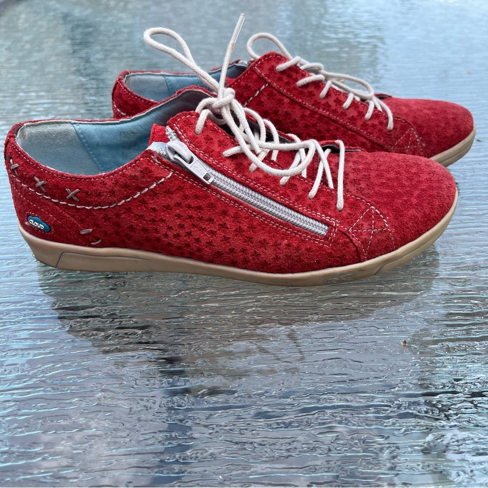 Cloud Adeline Aika Red Suede Lace/Zip Up Sneakers